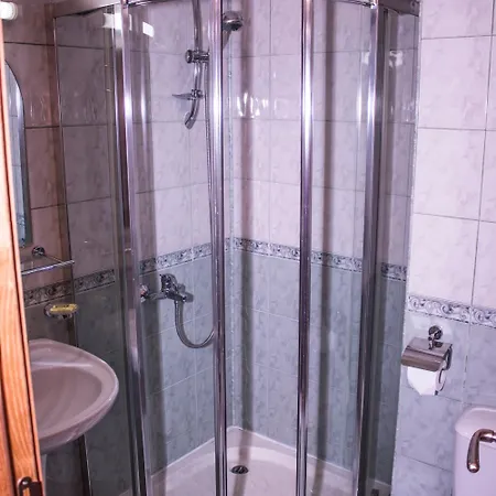 за гости - семейна ивел 3* בנסקו