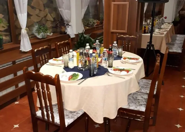 за гости - семейна ивел Hotel