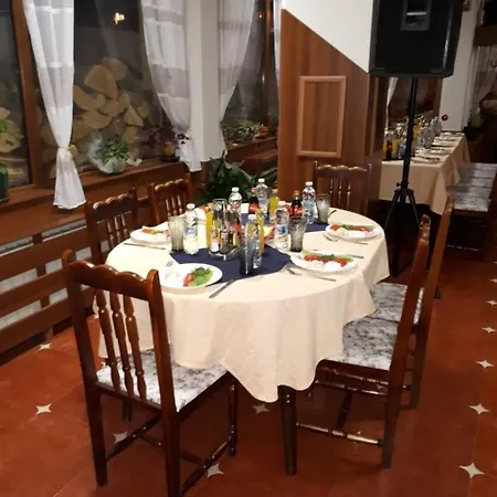 за гости - семейна ивел Hotel