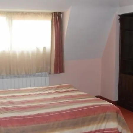 Hotel за гости - семейна ивел 3*