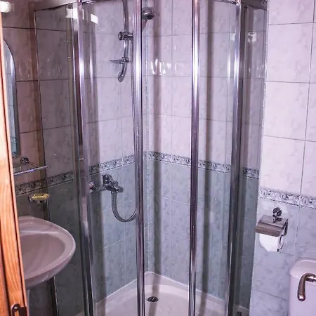 за гости - семейна ивел Hotel 3*