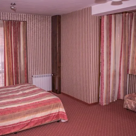 за гости - семейна ивел Otel Bansko