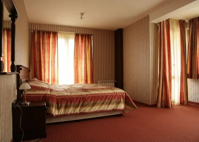 Отель за гости - семейна ивел 3*